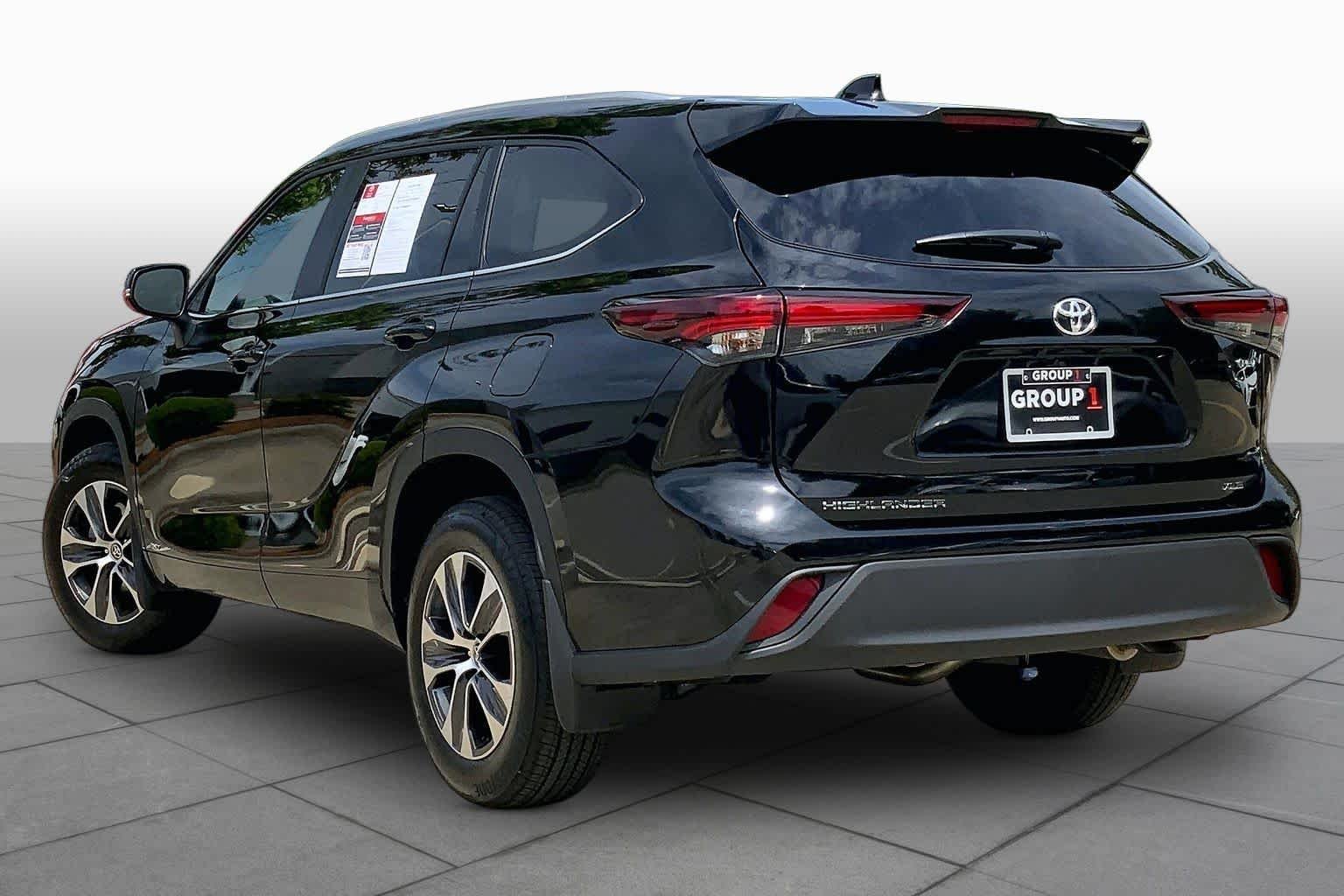2026 Toyota Highlander XLE - Photo 12