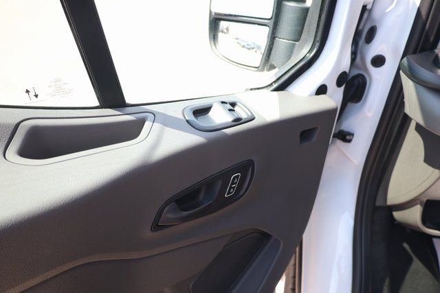 New 2025 Oxford White Ford Cargo Van image 33