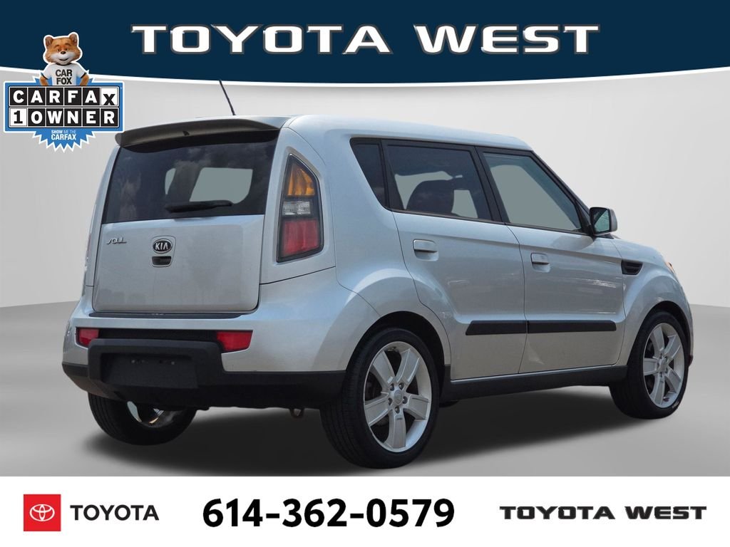 Used 2010 Silver Kia Sport image 8