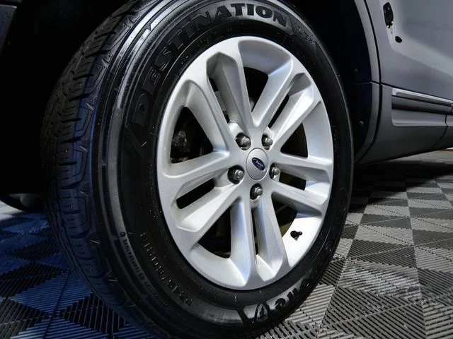 Used 2012 Black Ford XLT image 8