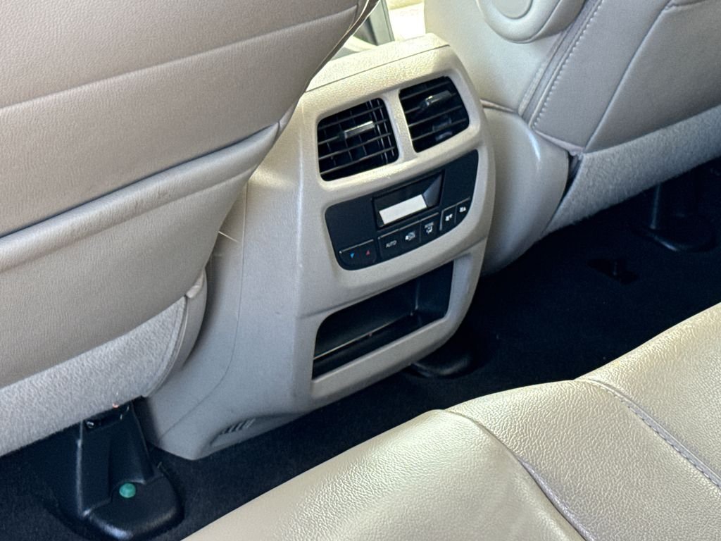 Used 2017  Honda EX-L image 35