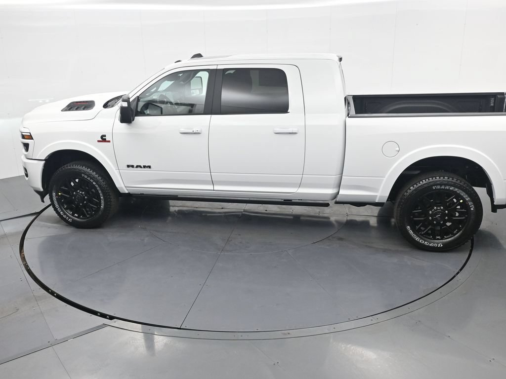 New 2027 Bright White Clear-Coat Exterior Paint RAM Limited image 30
