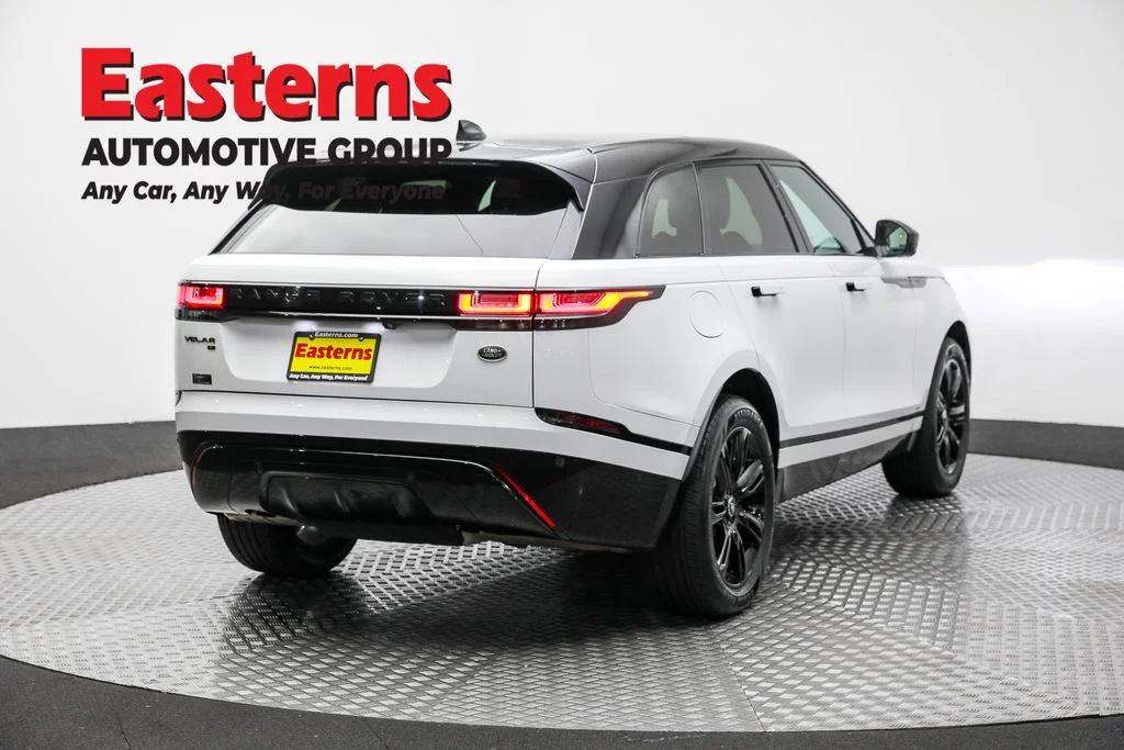 Used 2021 White Land Rover P250 R-Dynamic S image 5
