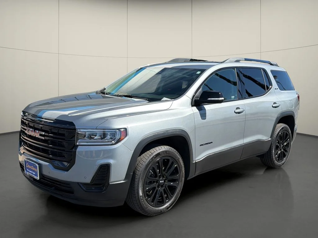 Used 2023 Silver GMC SLE image 3