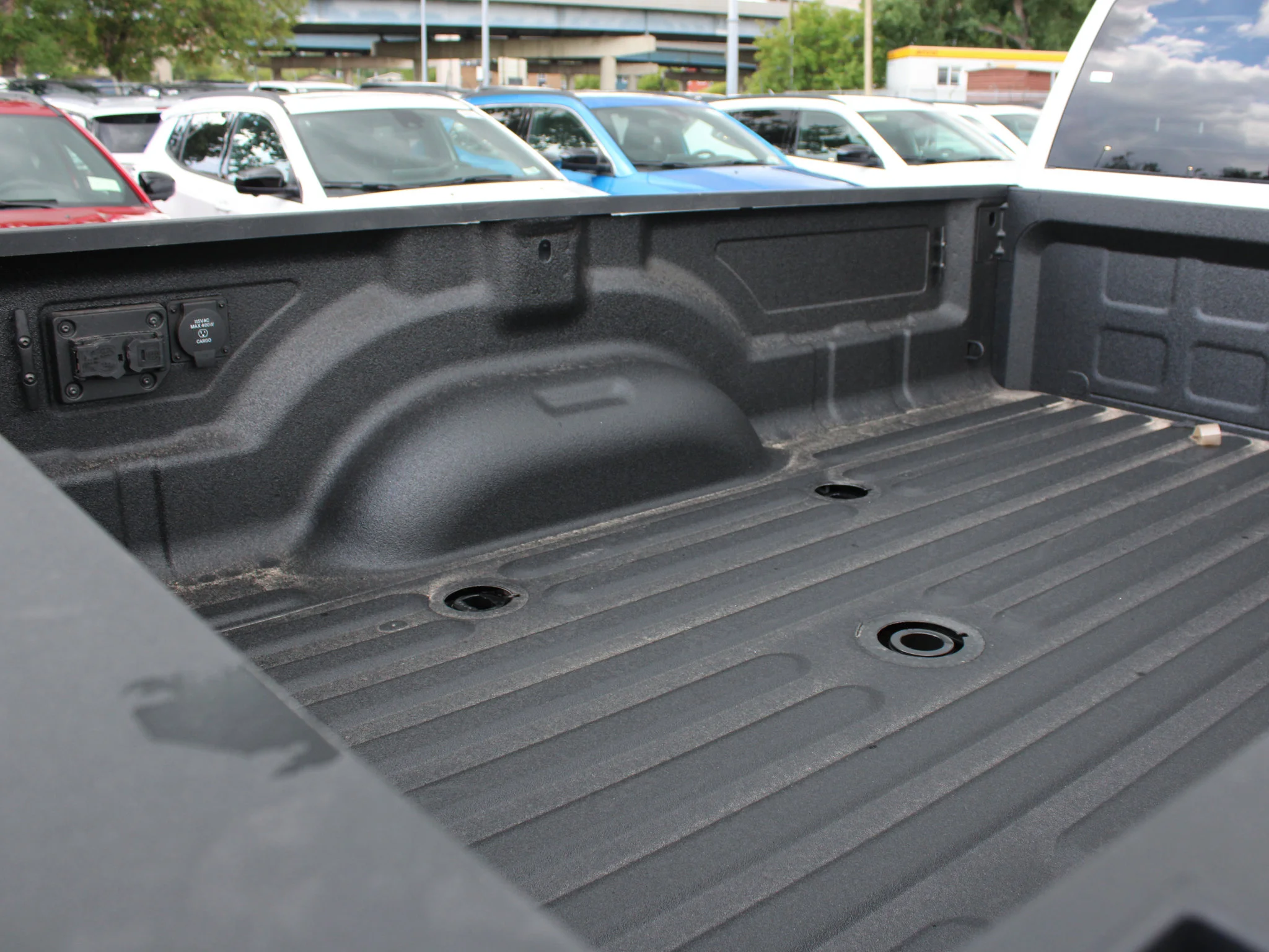 Used 2025 White RAM Limited 4x4, Max Tow image 6