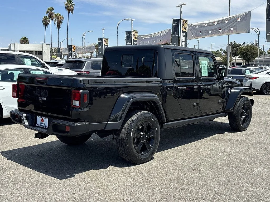 Used 2021 Black Jeep Willys image 3