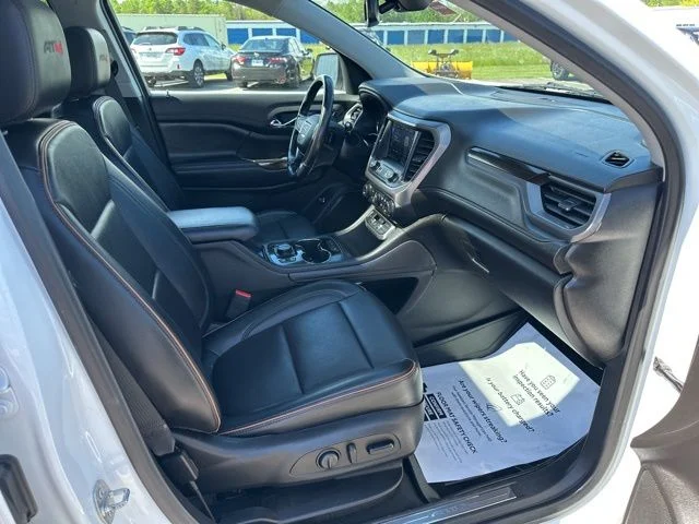 Used 2021 White GMC AT4 image 9