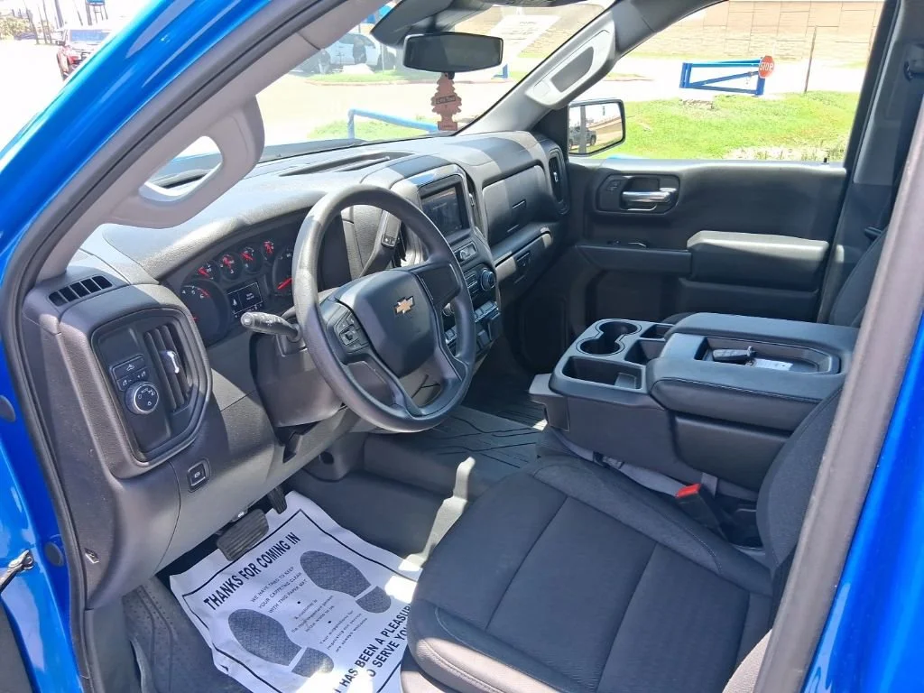 Used 2025 Riptide Blue Metallic Chevrolet Custom image 8