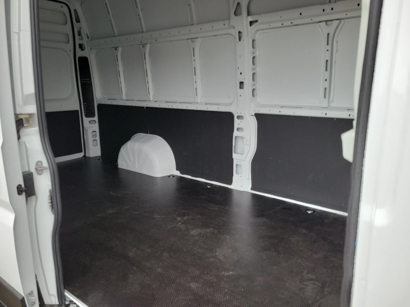New 2025 Bright White Ram PROMASTER 3500 SLT CARGO VAN SUPER HIGH ROOF 159