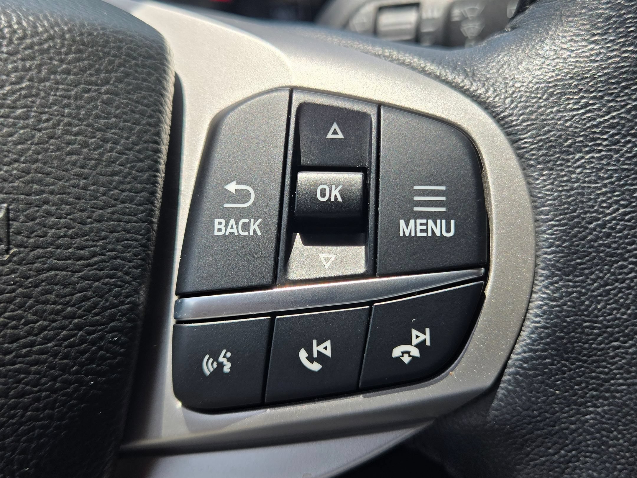 Used 2023 Oxford White Ford Limited image 25