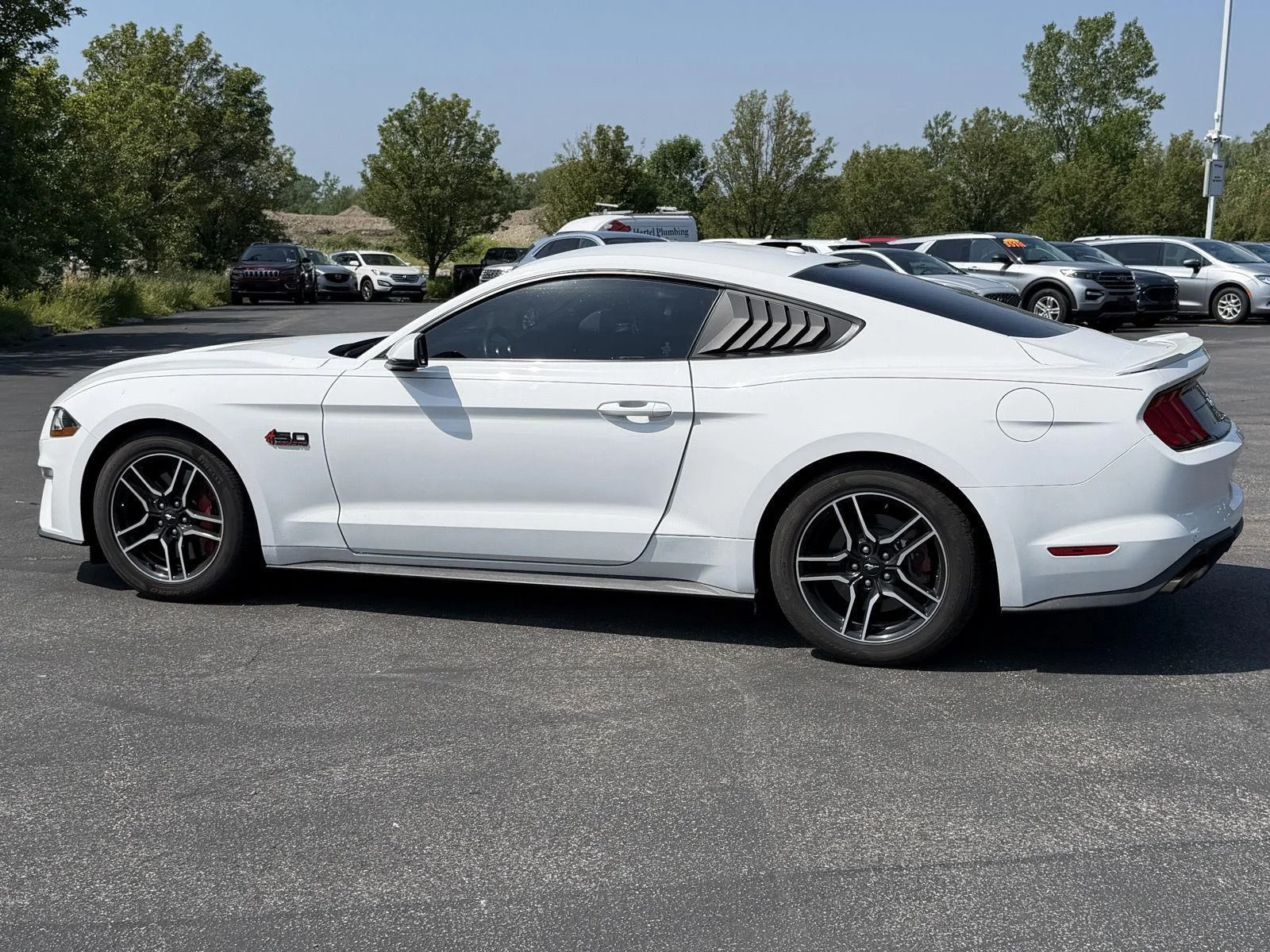 Used 2018 Oxford White Ford GT Premium image 5
