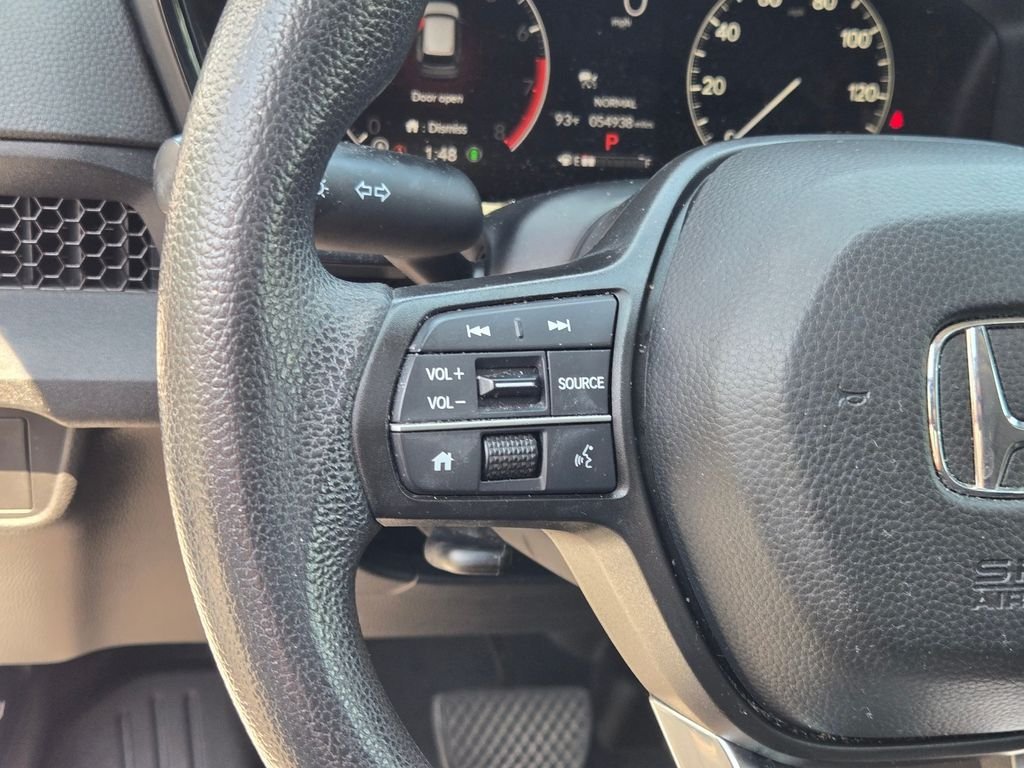 Used 2023 White Honda EX image 26