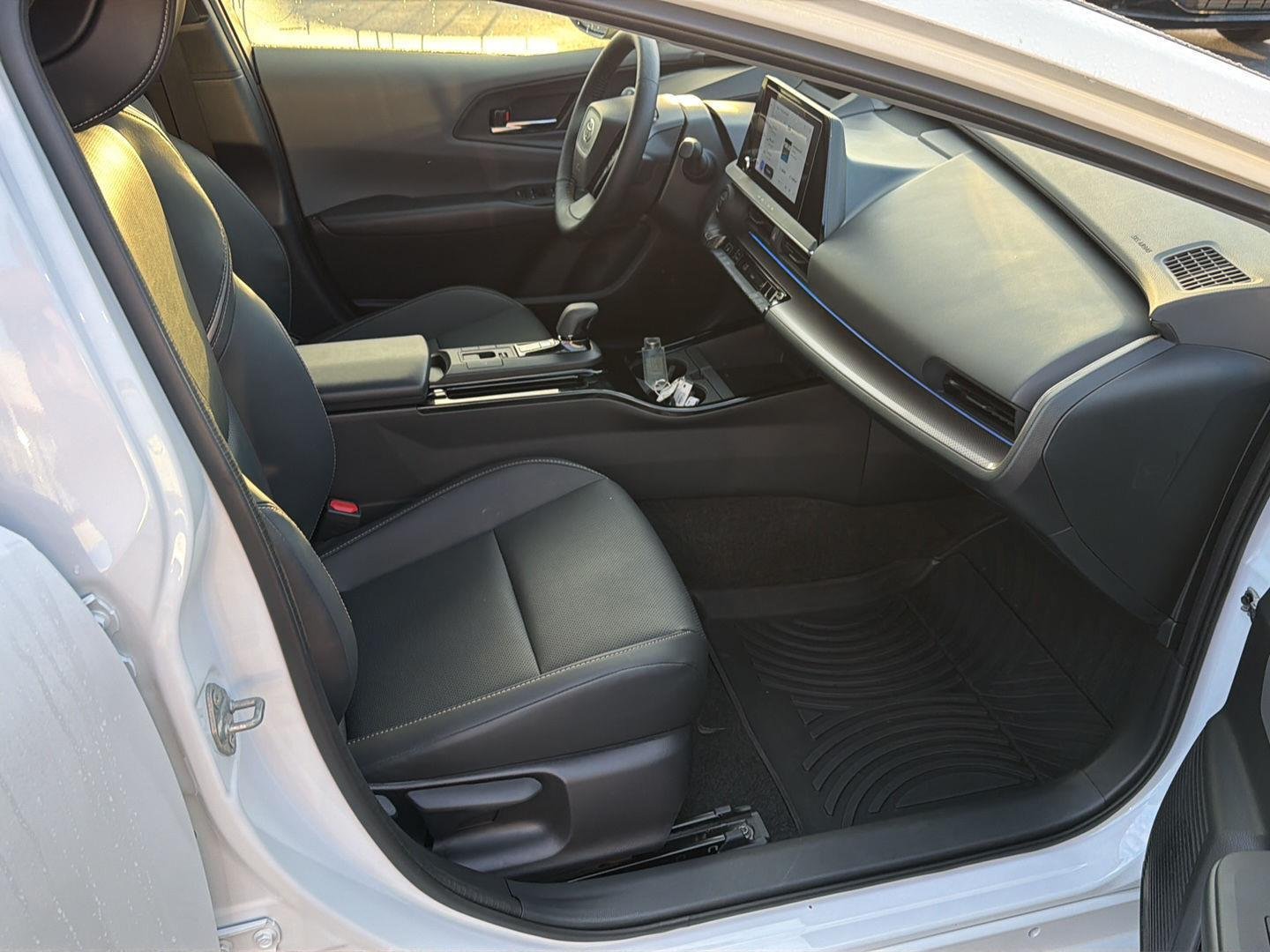 Certified Used 2025 Wind Chill Pearl Toyota XLE image 13
