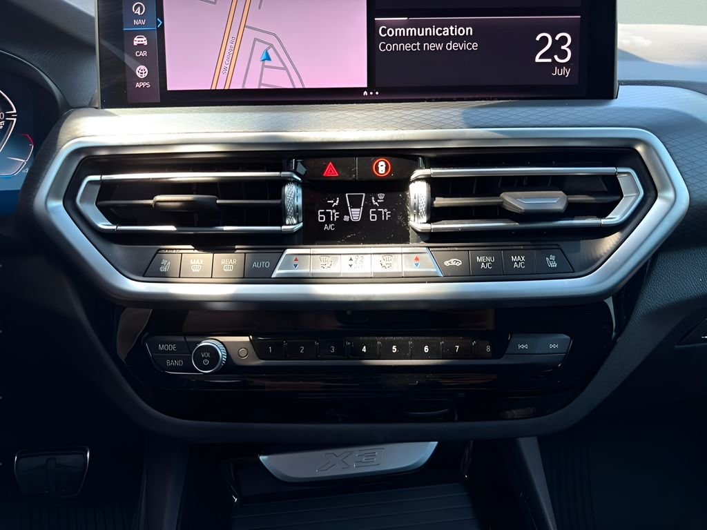 Used 2022 Black BMW xDrive30i image 18