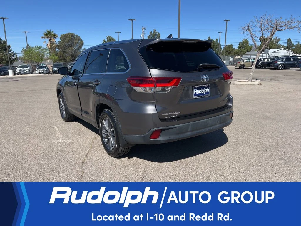 Used 2019 Predawn Gray Mica Toyota XLE image 3