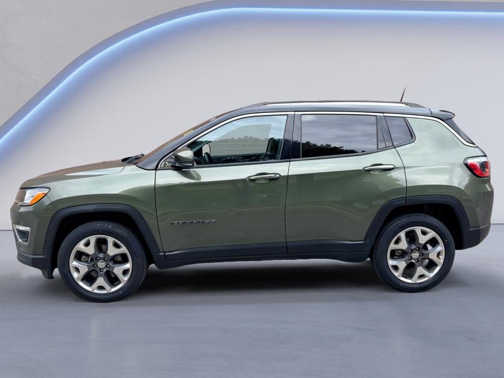 Used 2020 Olive Green Pearlcoat Jeep Limited image 2