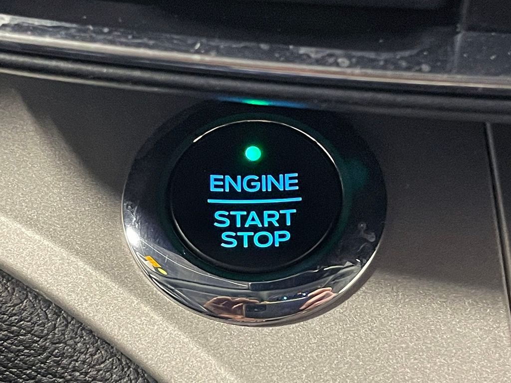 Used 2021 Black Ford XLT image 33