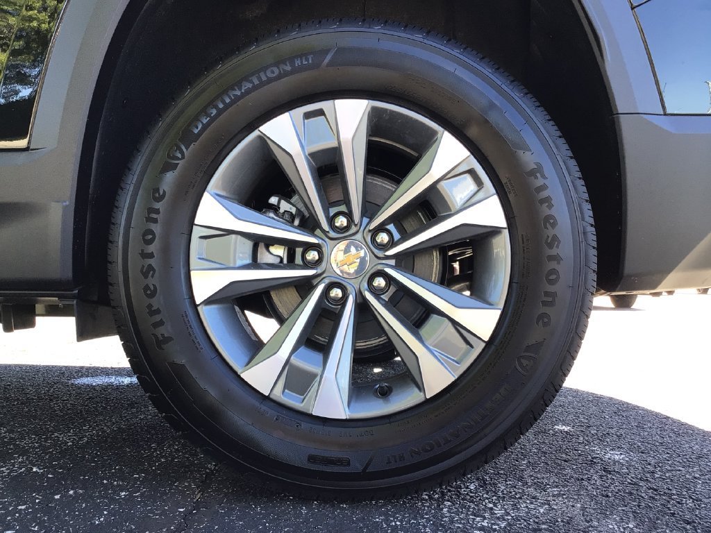 2027 Chevrolet Equinox LT - Photo 18