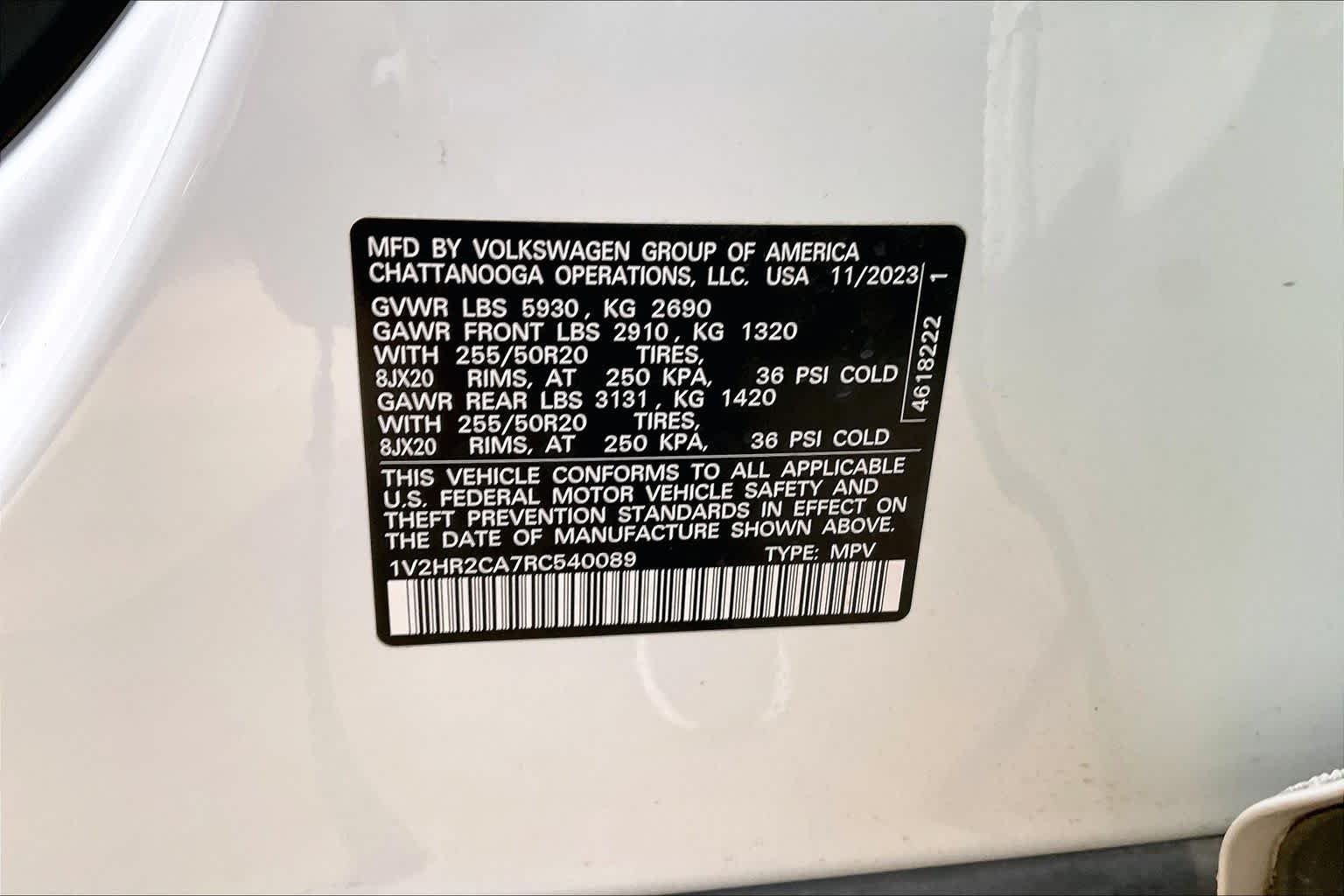 Used 2024 Pure White Volkswagen 2.0T SE w/Technology image 29