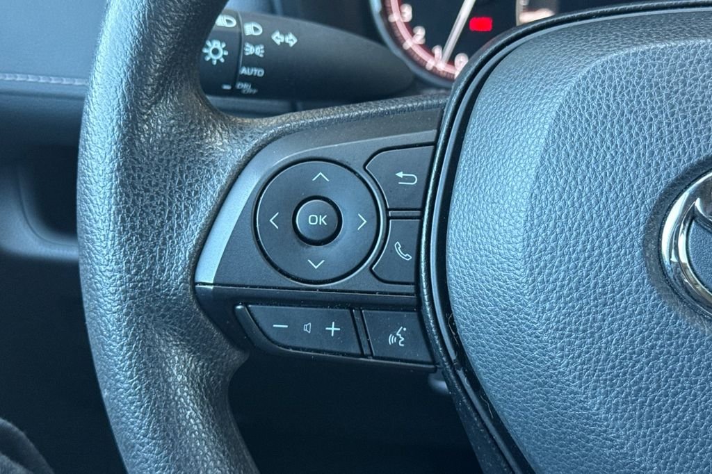 Used 2025 White Toyota XLE image 29