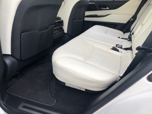 New 2026 Eminent White Pearl Lexus  600 LUXURY image 25