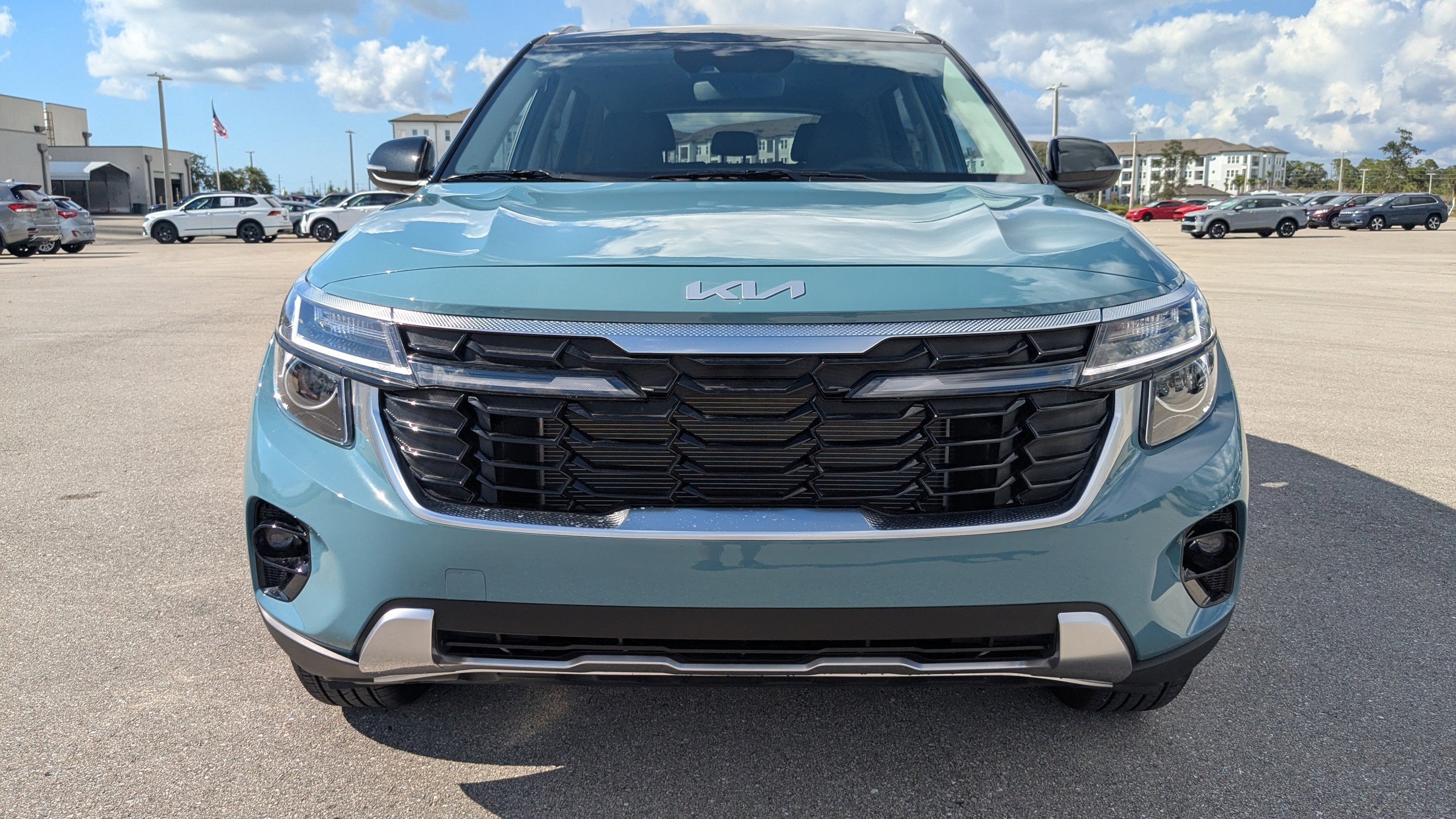 New 2026 Pluton Blue / Black Roof Kia S image 10