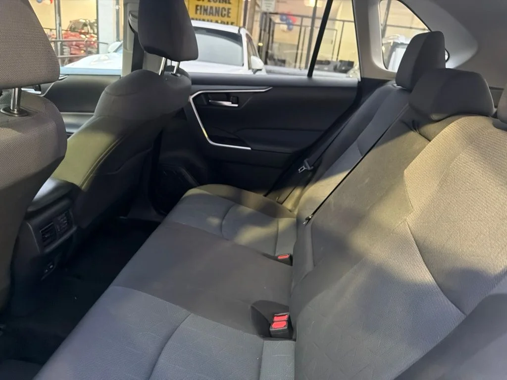Used 2025 Ice Toyota XLE image 9