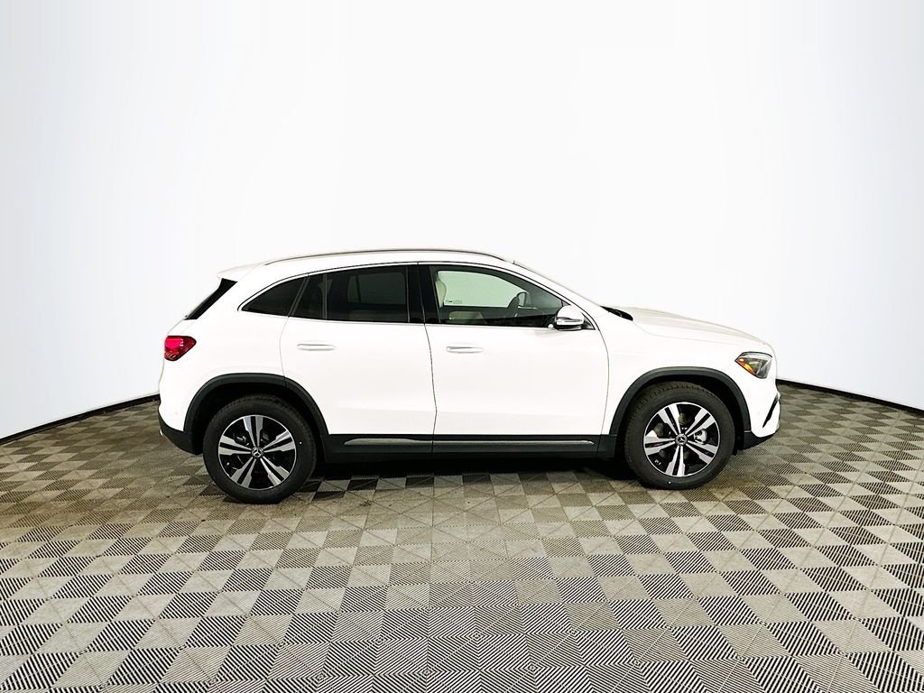 New 2026 Polar White Mercedes-Benz GLA 250 image 8