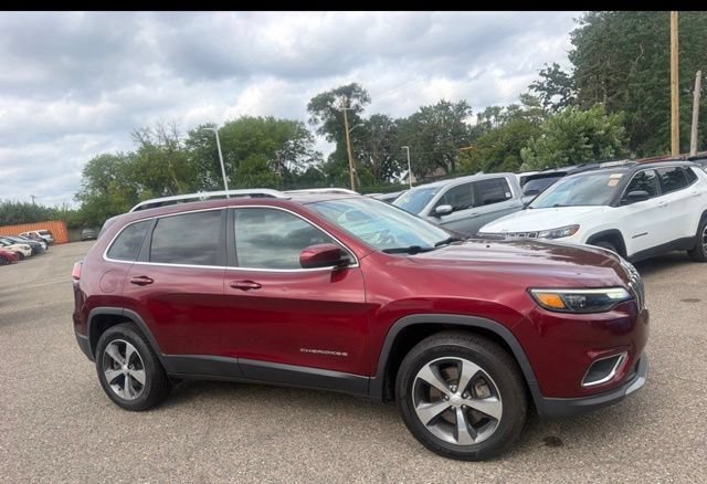 Used 2019 Red Jeep Limited image 8