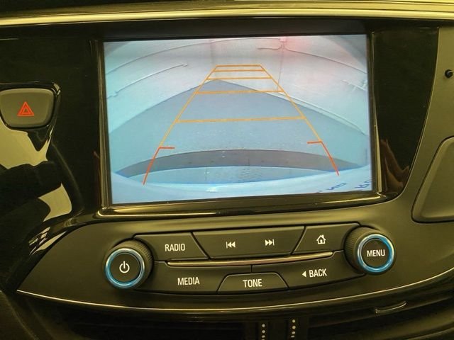 Used 2017 White Buick Essence image 5