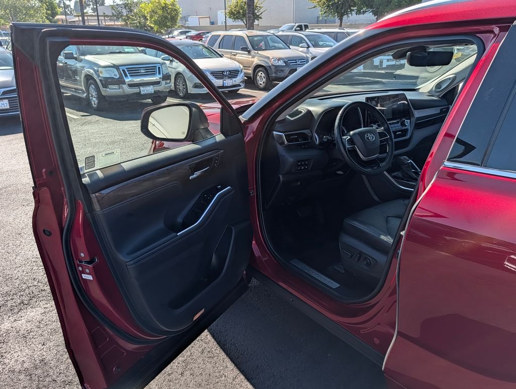 2022 Toyota Highlander Limited - Photo 40
