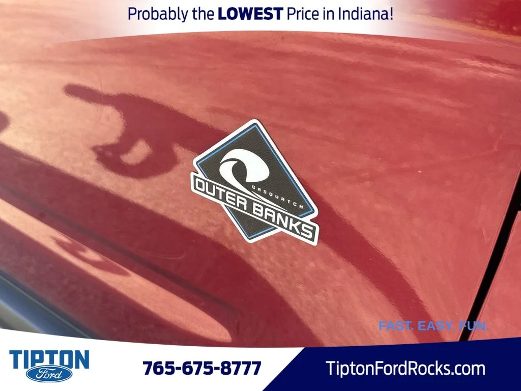 New 2025 Ruby Red Metallic Tinted Clearcoat Ford Outer Banks® image 30
