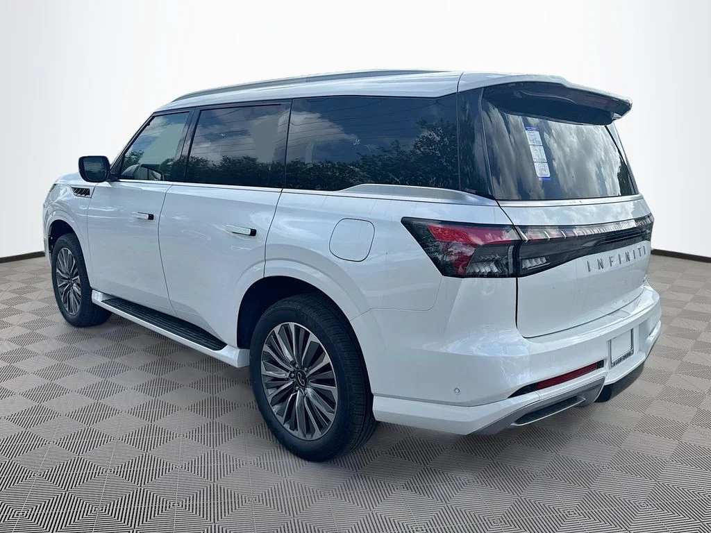 New 2027 RADIANT WHITE INFINITI Luxe 2WD image 7