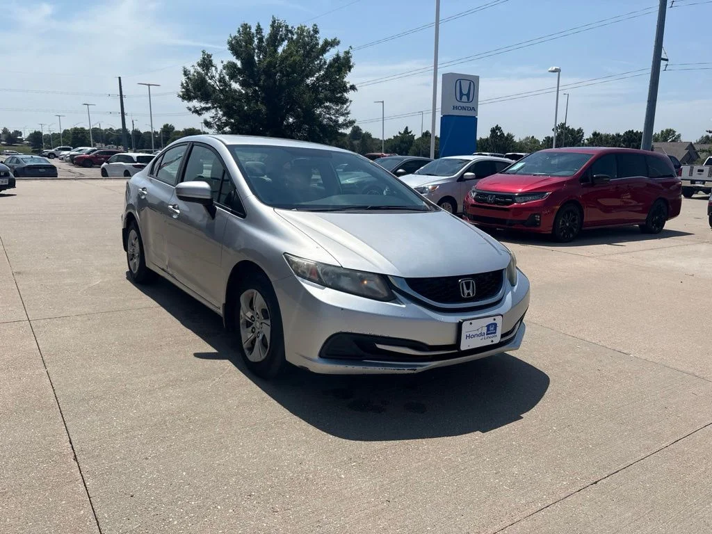 Used 2014 Silver Honda LX image 3