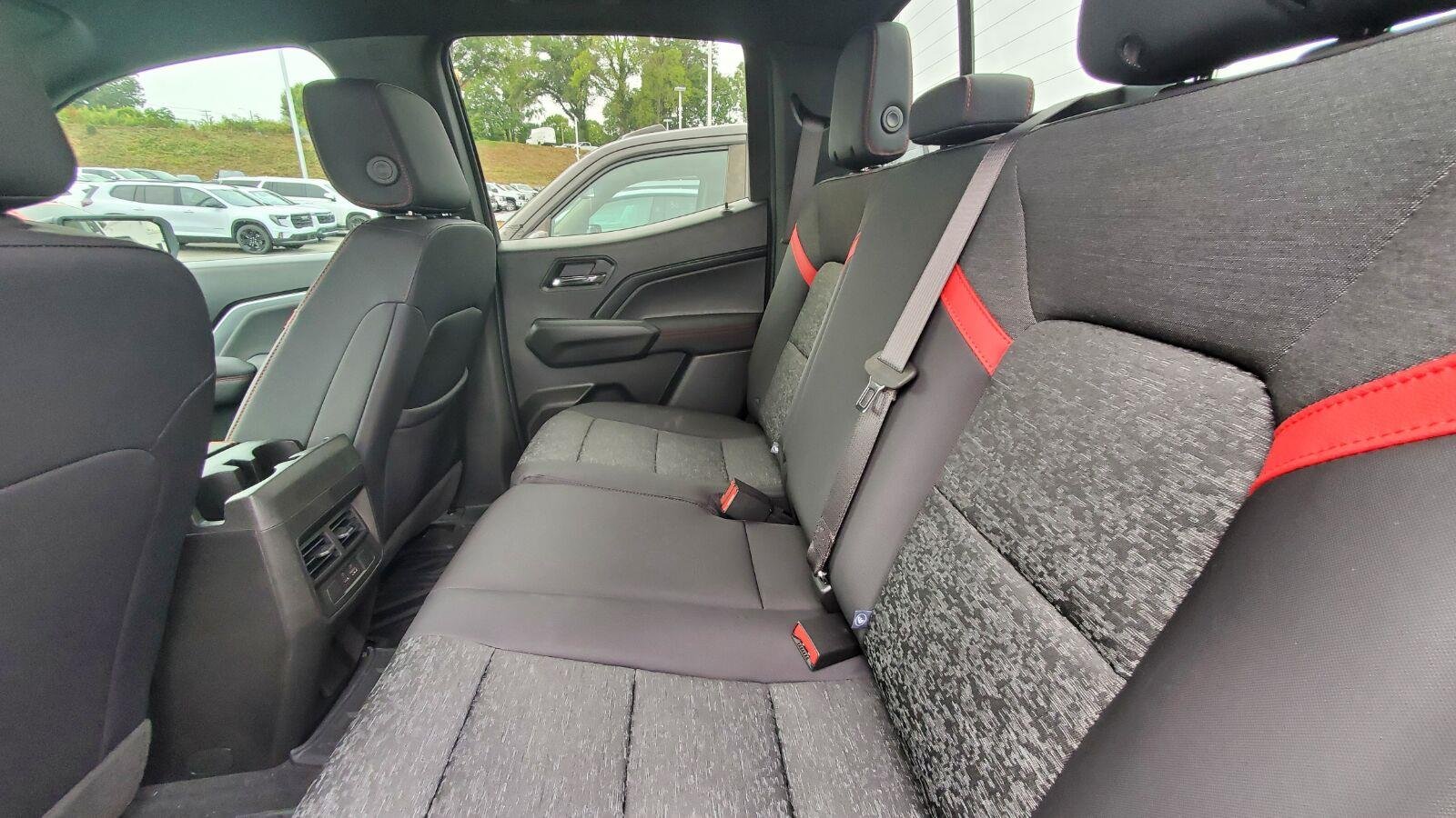Used 2026 Summit White Chevrolet Z71 image 5