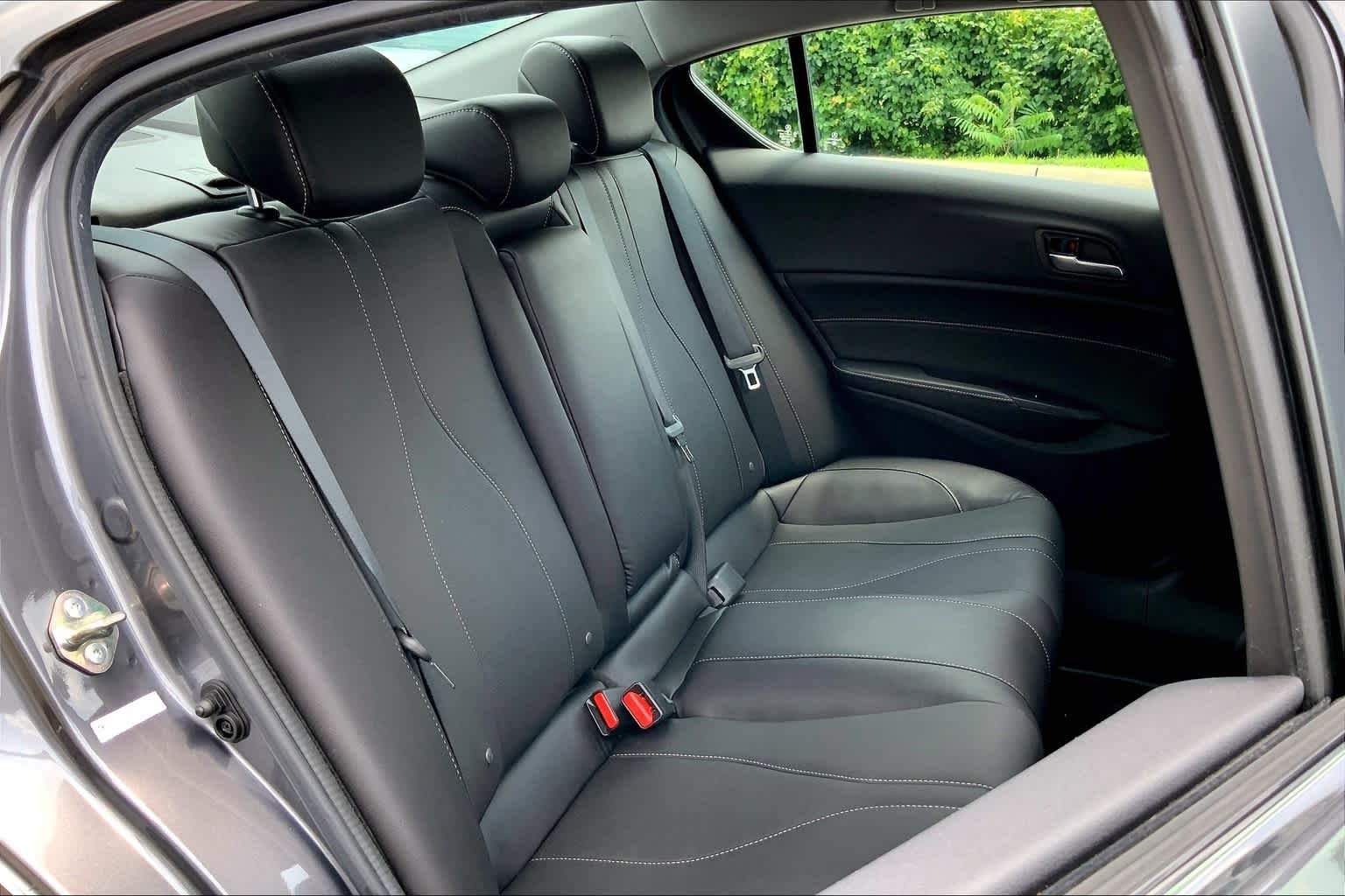 Used 2019 Modern Steel Metallic Acura w/Premium Pkg image 16