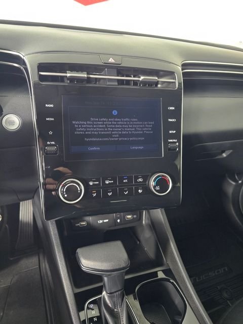 Used 2023 White Pearl Hyundai SEL image 23