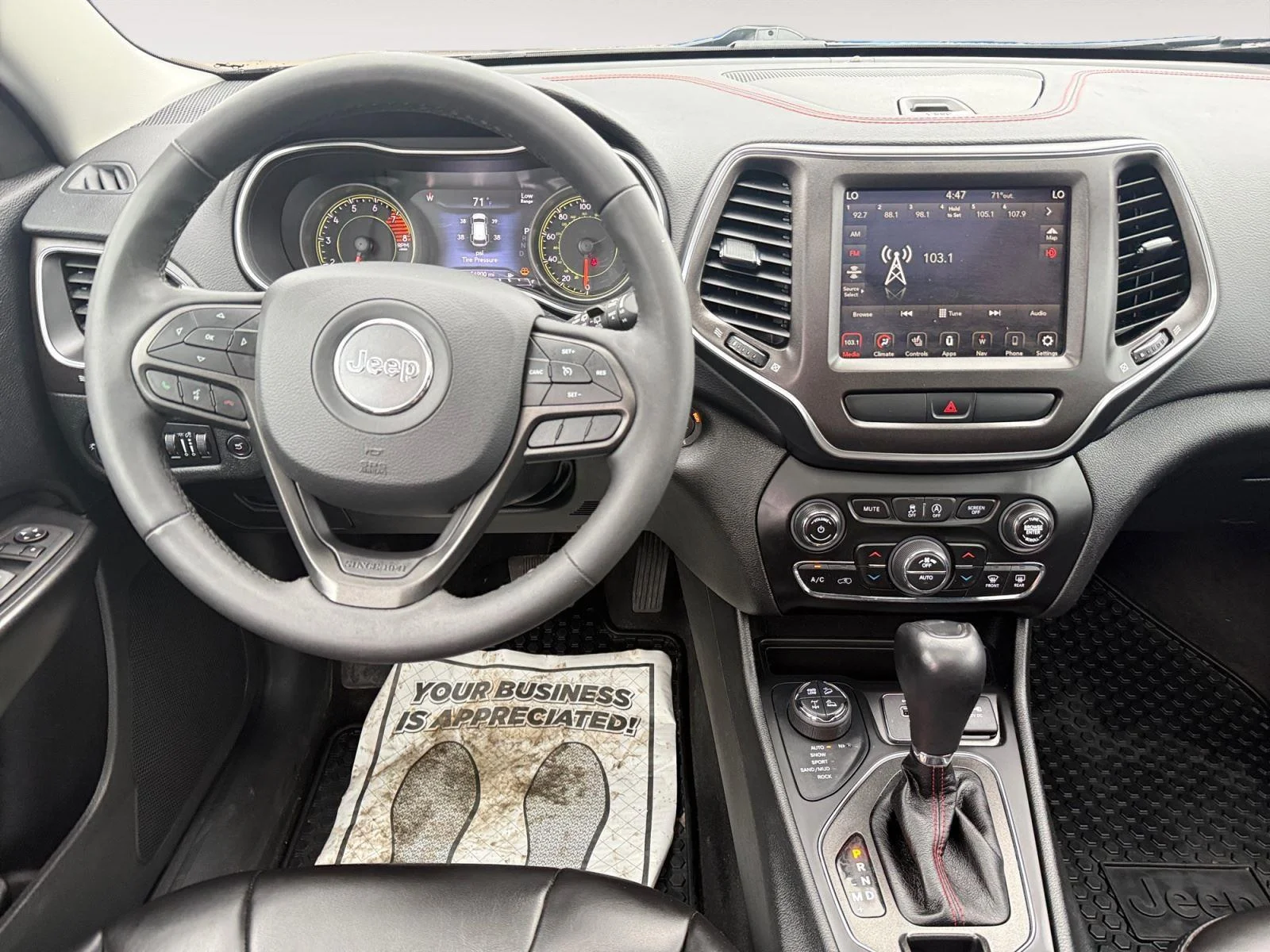 Used 2022 Granite Crystal Metallic Jeep Trailhawk image 13