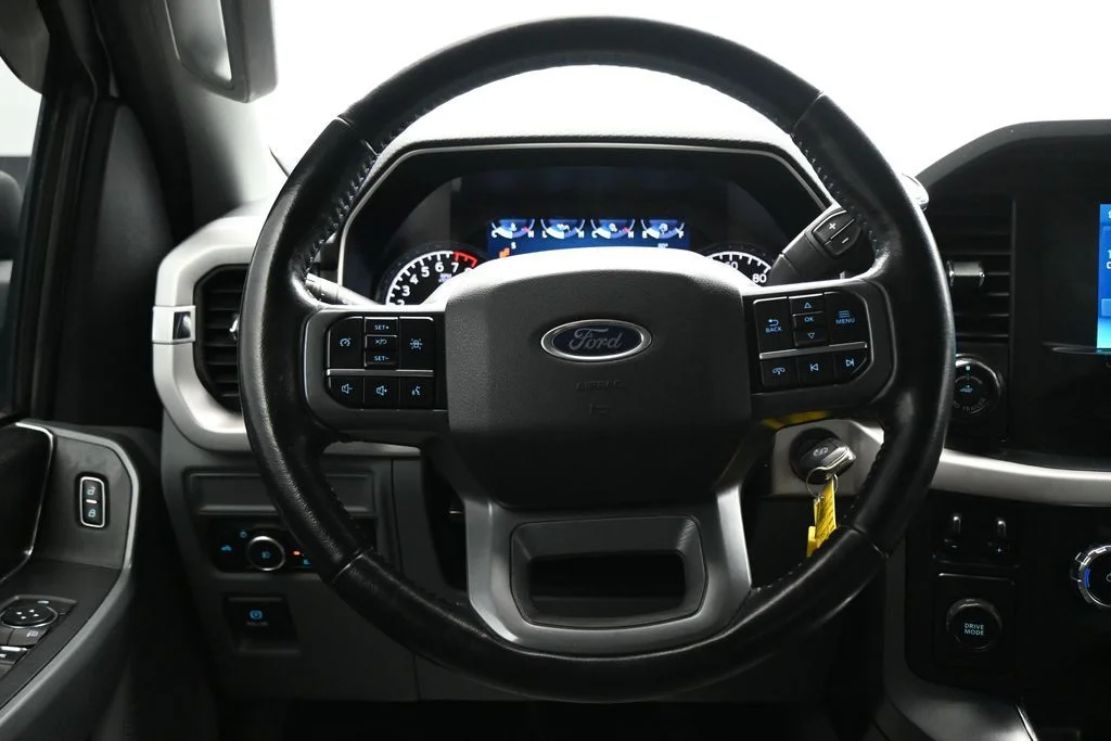 Used 2022 White Ford XLT image 14