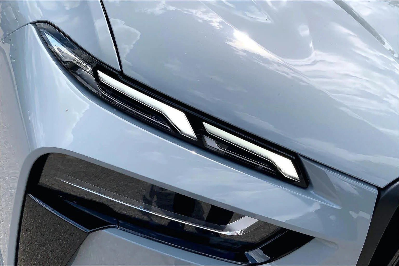 New 2027 Brooklyn Grey Metallic BMW xDrive40i image 13