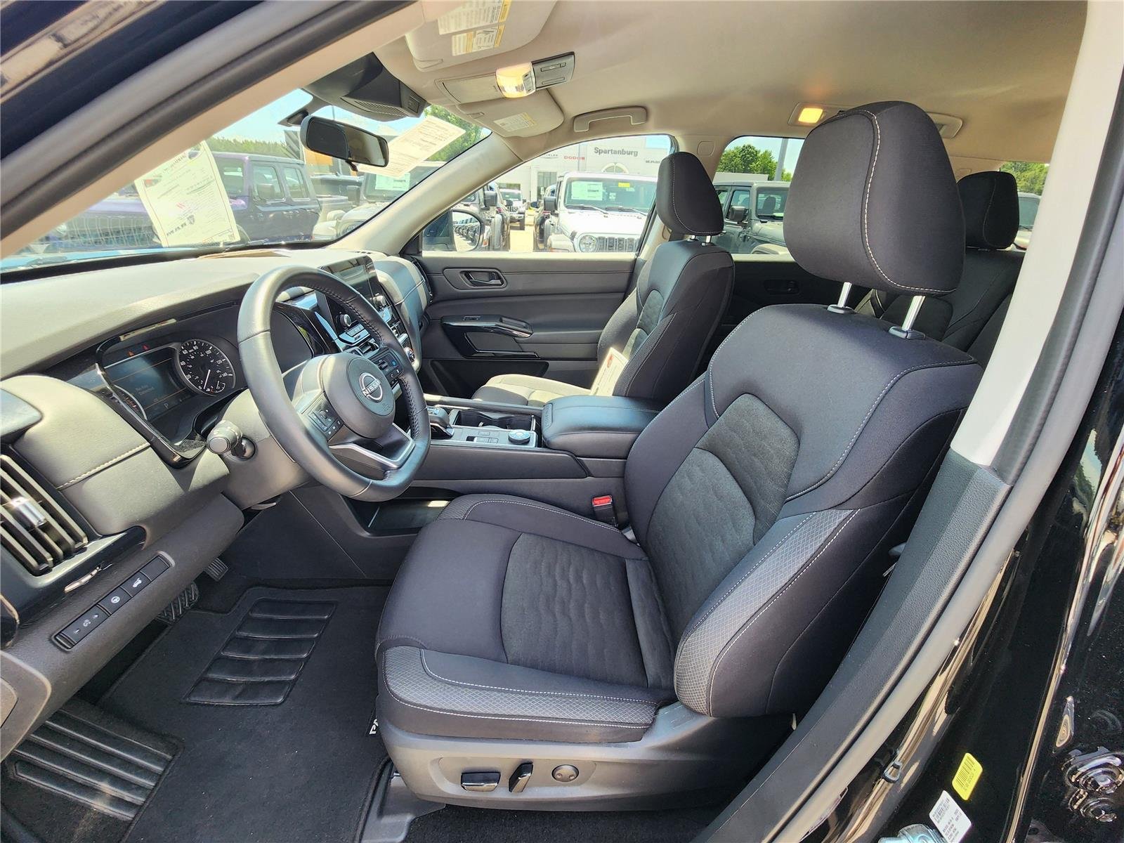 Used 2025 Super Black Nissan SV image 13