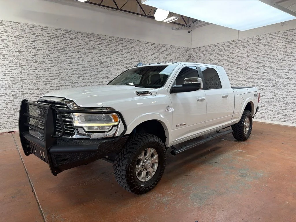 Used 2022 Bright White Clearcoat Ram Laramie image 3