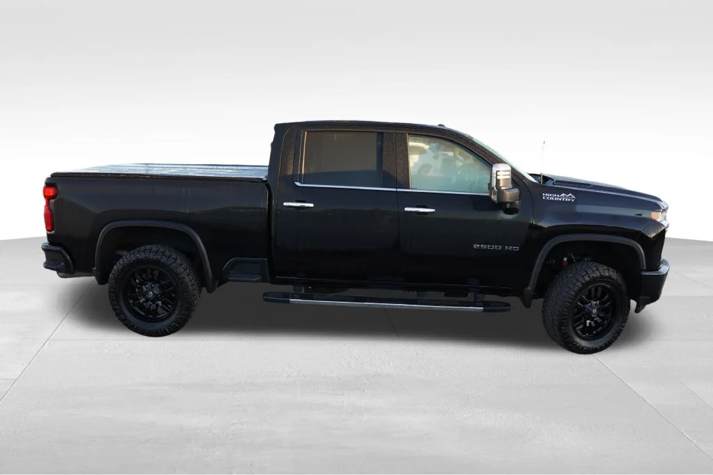 Certified Used 2022 Mosaic Black Metallic Chevrolet High Country image 3