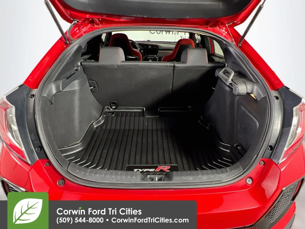Used 2019 Rallye Red Honda Touring image 14