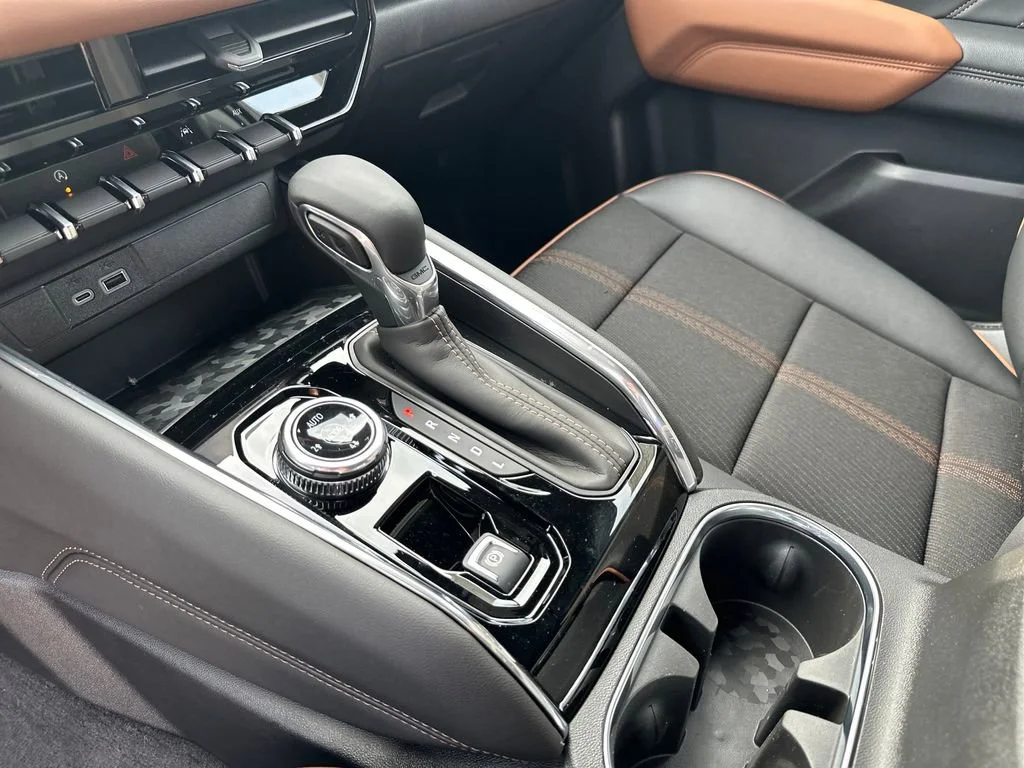 2026 GMC Canyon AT4 - Photo 26