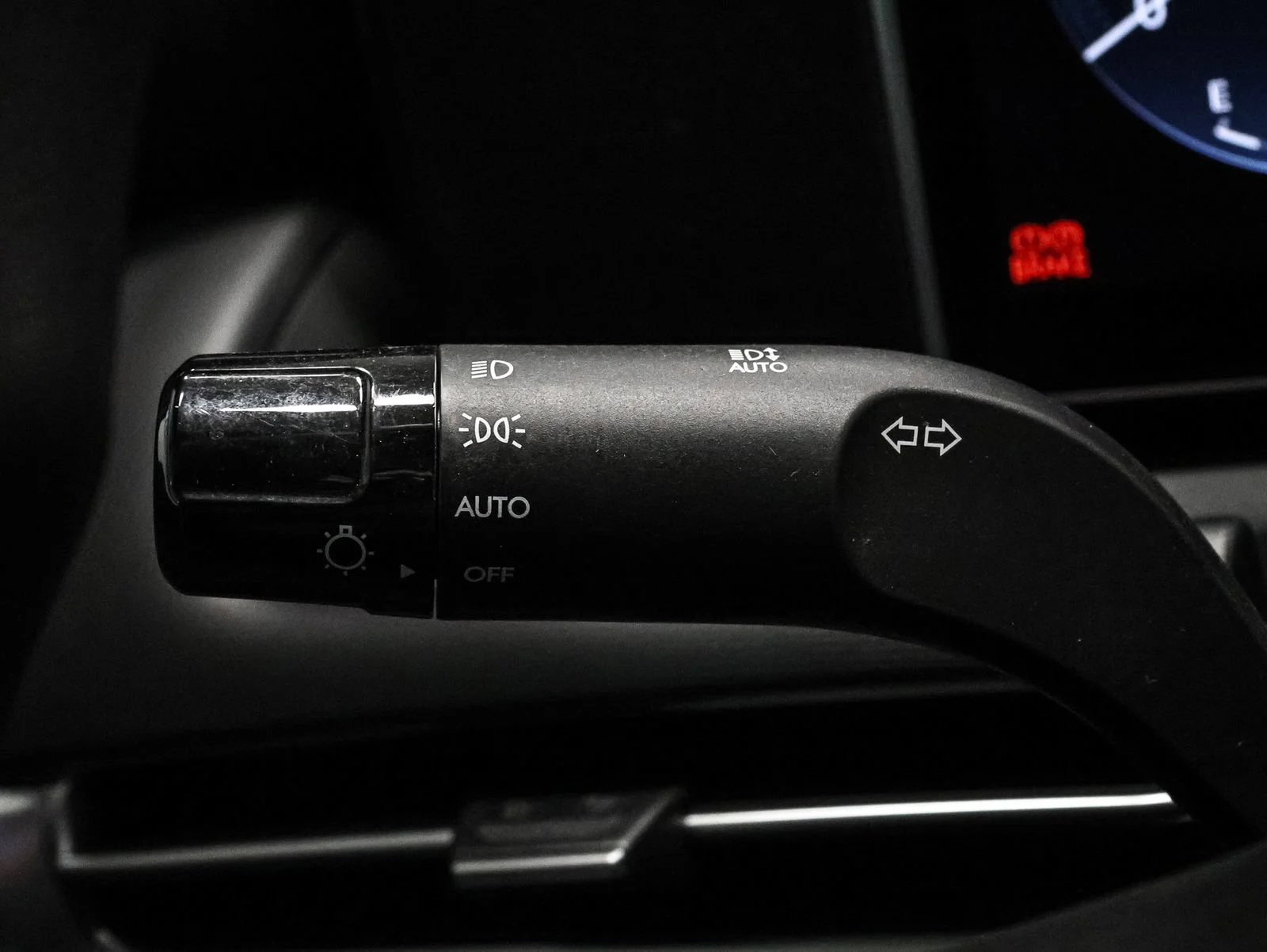 Used 2025 Black Hyundai SEL Activity image 36