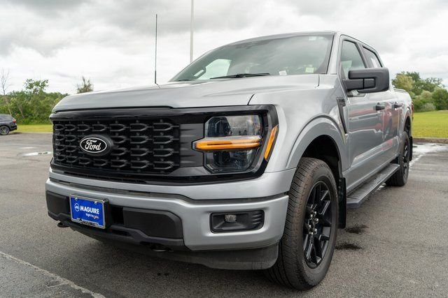Used 2024  Ford STX image 2