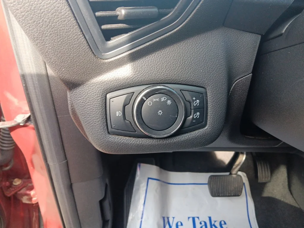Used 2015 Sunset Ford SE image 15