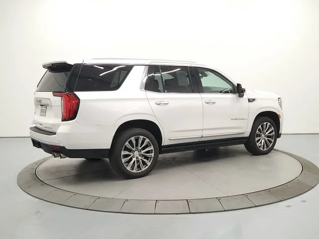 Used 2021 WHITE FROST TRICOAT GMC Denali image 8