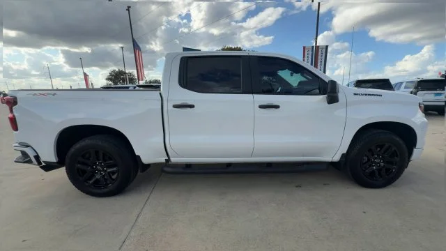 2026 Chevrolet Silverado 1500 Custom - Photo 9